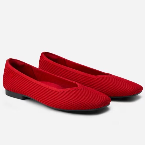 Vivaia Shoes - Vivaia Square-Toe V-Cut Flats (Margot 2.0) in Ruby Red Size 9 (40)